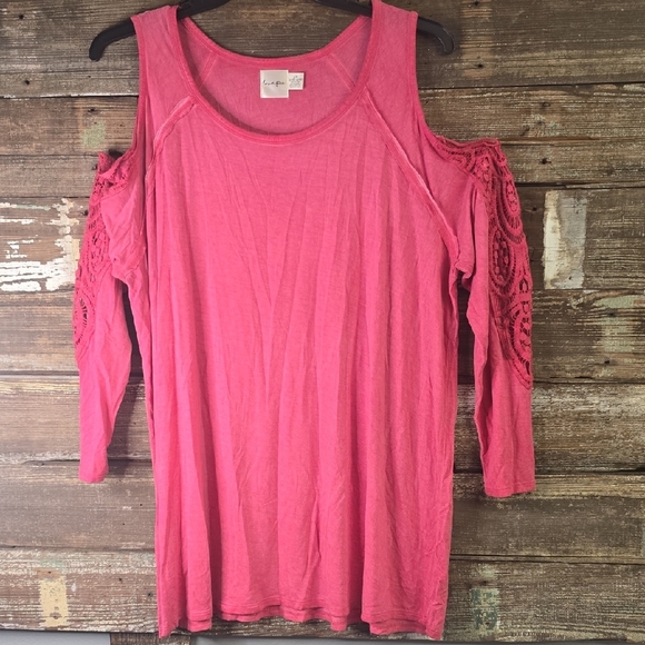 love, Fire Pink Cold Shoulder Blouse, Plus Size 2X, NWOT - Picture 1 of 4